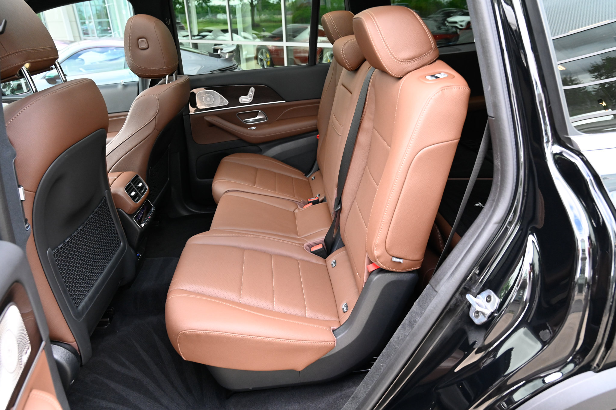 Used 2025 Mercedes-Benz GLS 450 4MATIC image 38