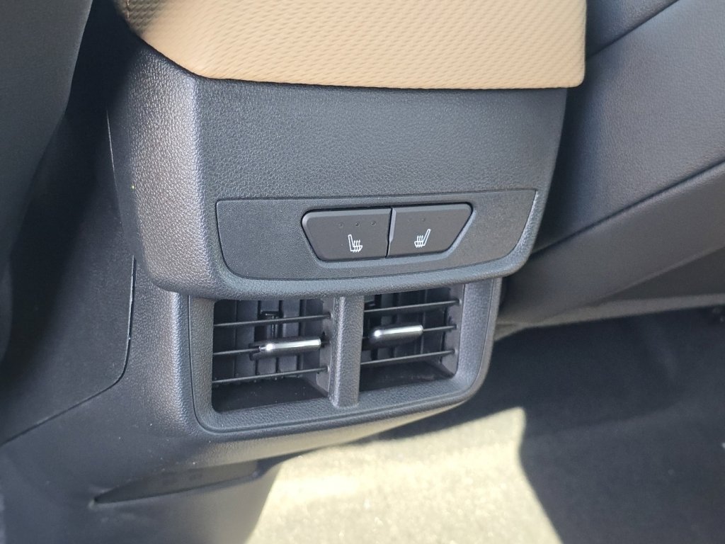 New 2026 Chevrolet Equinox ACTIV w/ Convenience Package III FWD image 10
