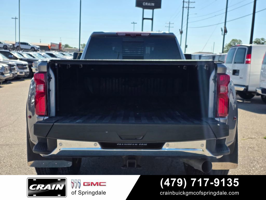 Used 2025 Chevrolet Silverado 3500 LTZ w/ LTZ Plus Package AWD/4WD image 7
