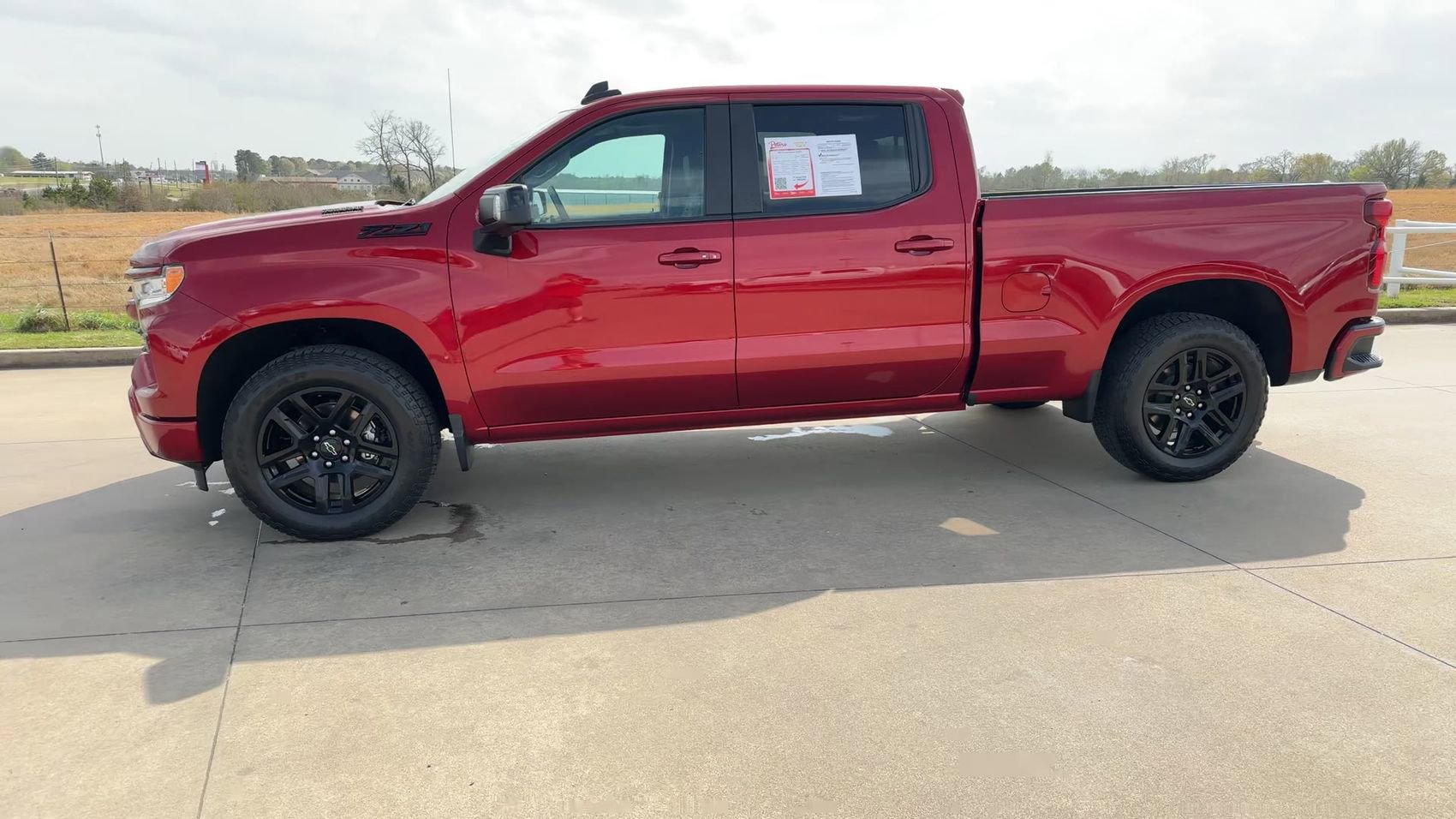 Used 2023 Chevrolet Silverado 1500 RST AWD/4WD image 4