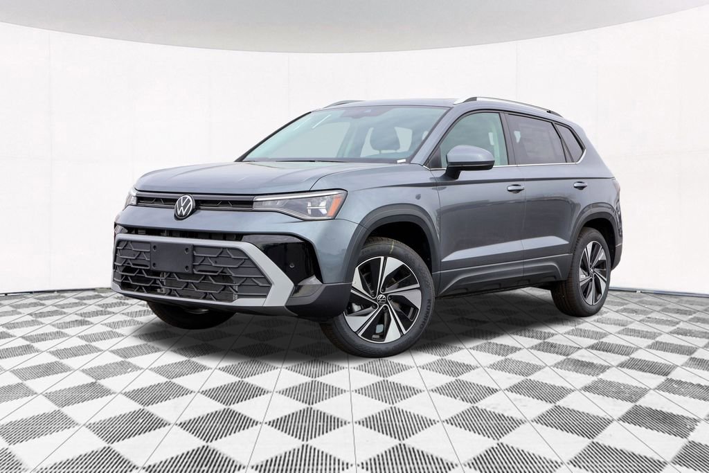 New 2025 Volkswagen Taos SE image 2