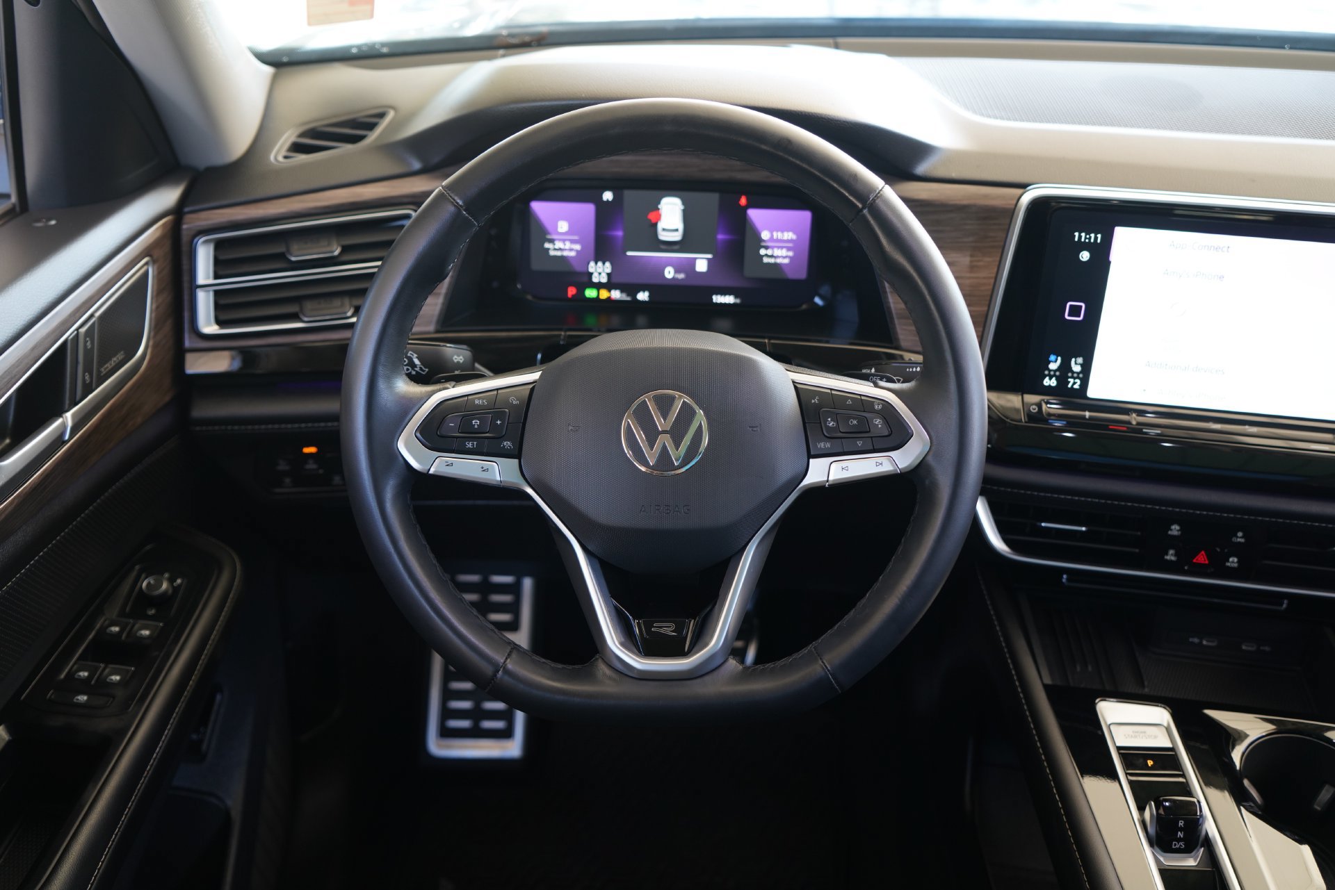 Certified 2025 Volkswagen Atlas SEL Premium R-Line AWD/4WD image 26
