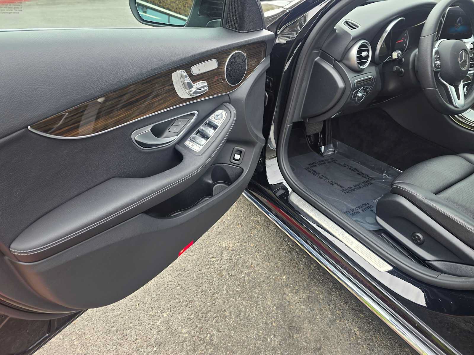 Used 2020 Mercedes-Benz C 300 Sedan image 21