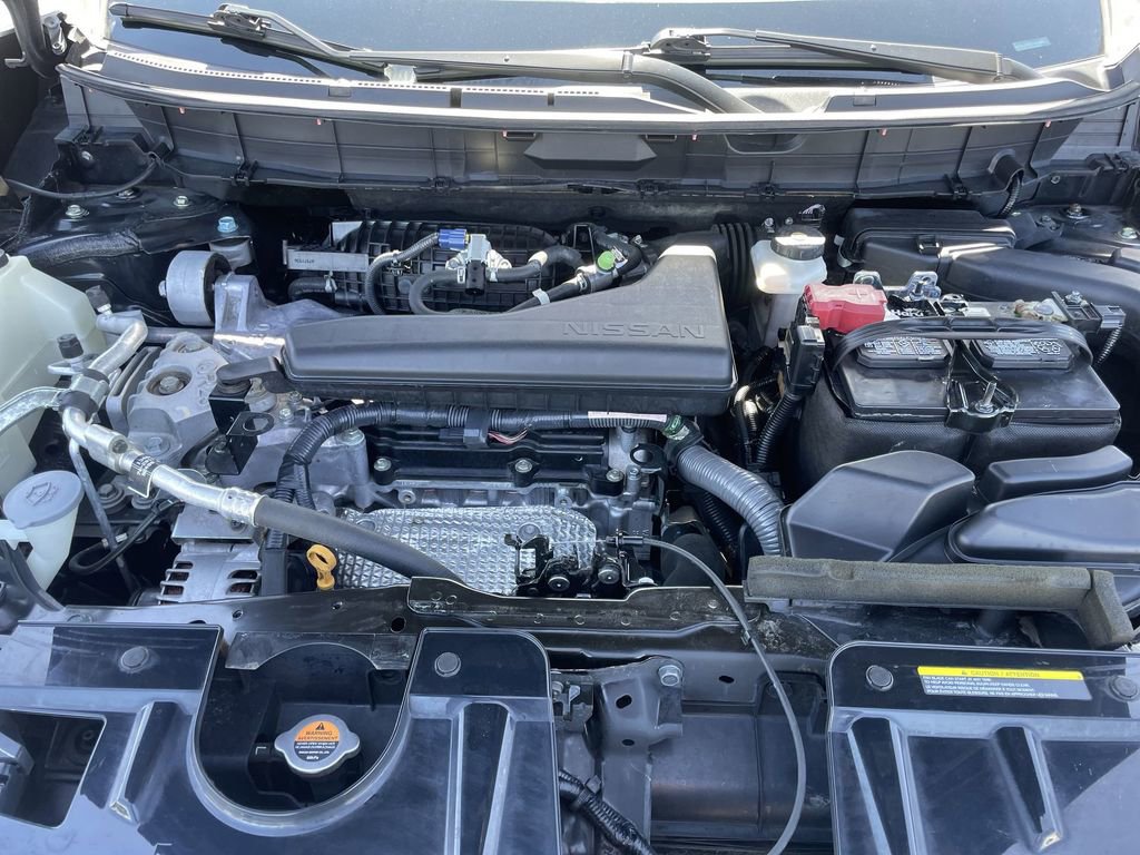 Used 2017 Nissan Rogue SV image 14