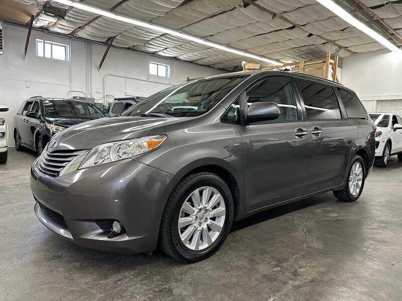 Used 2017 Toyota Sienna XLE w/ XLE Navigation Package AWD/4WD image 6