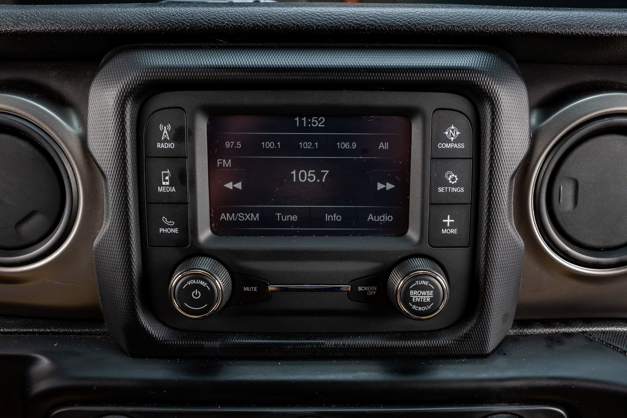 Used 2020 Jeep Gladiator Sport w/ Quick Order Package 24S AWD/4WD image 23