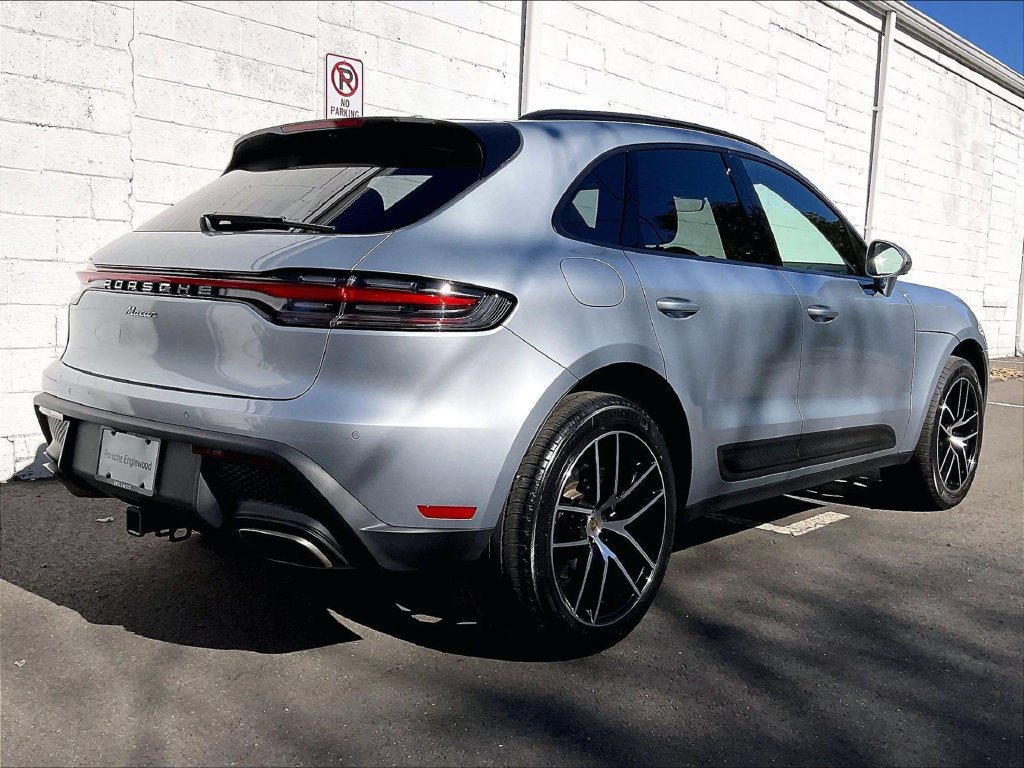 Certified 2023 Porsche Macan AWD/4WD image 17