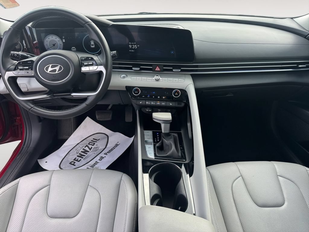 Used 2024 Hyundai Elantra Limited FWD image 10