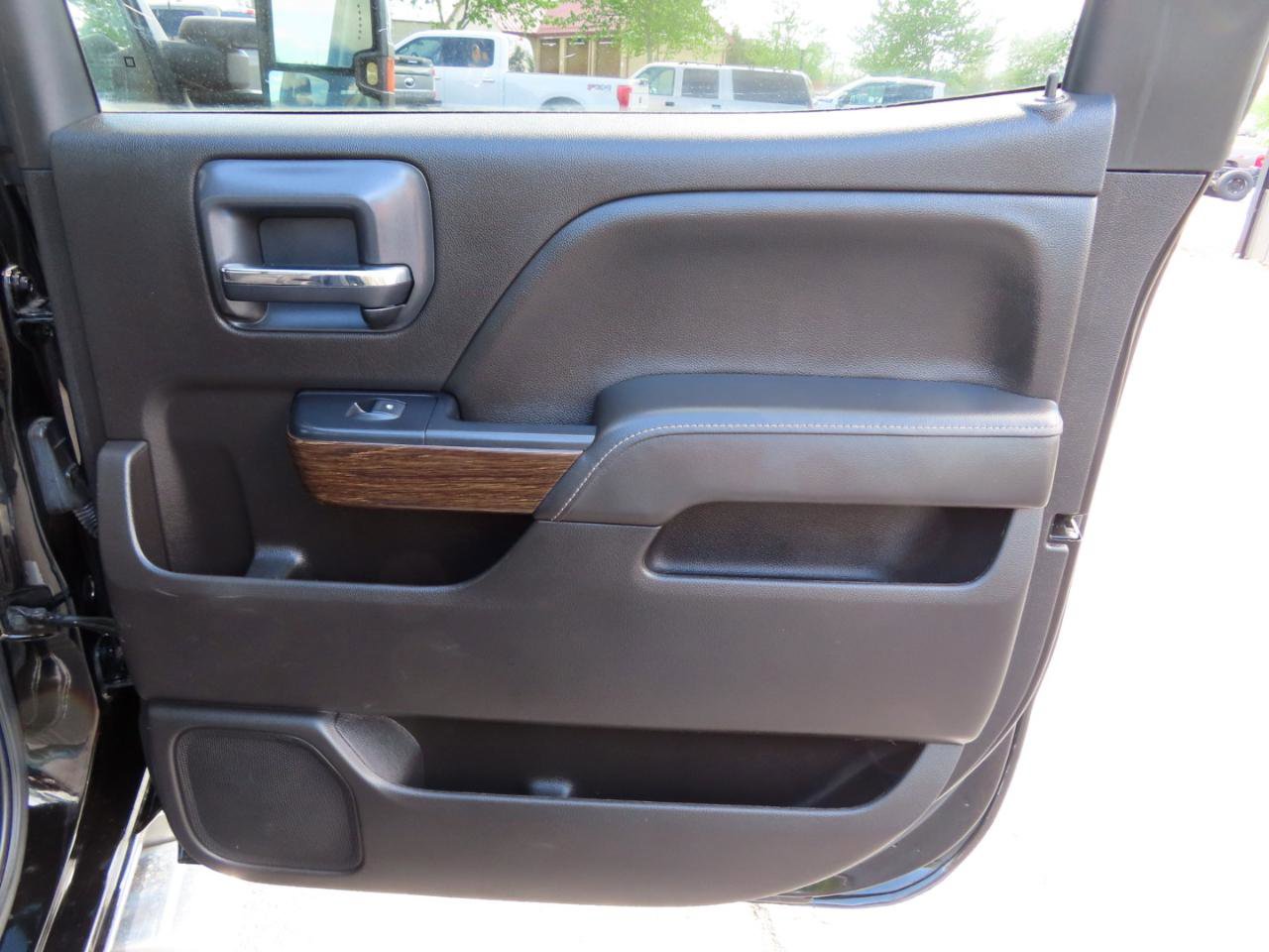 Used 2019 GMC Sierra 3500 Denali w/ Duramax Plus Package AWD/4WD image 50
