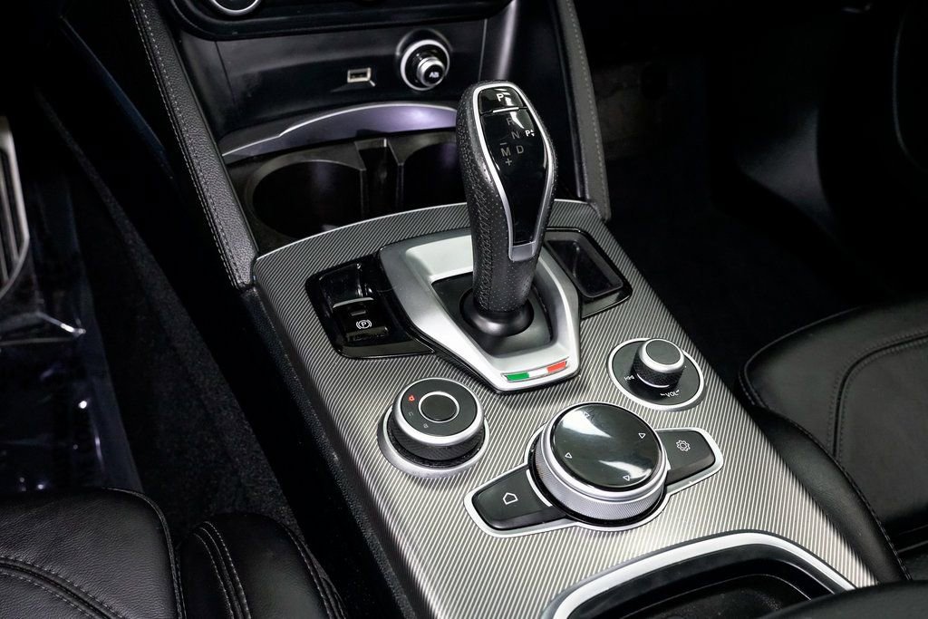 Used 2023 Alfa Romeo Stelvio Veloce image 20