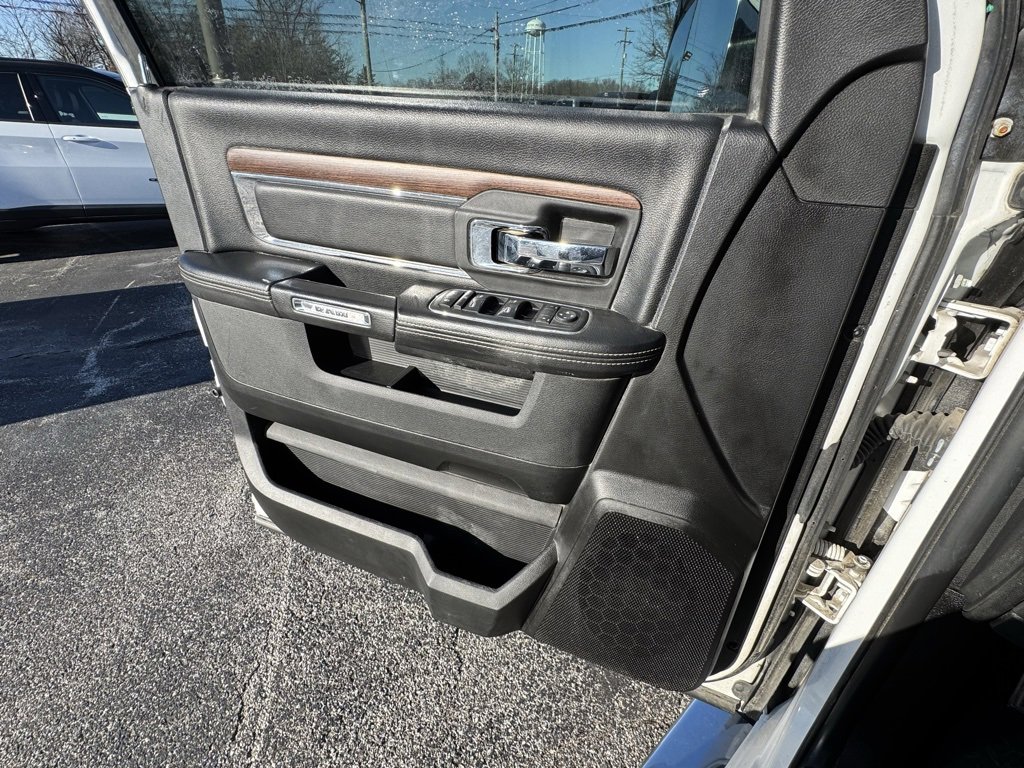 Used 2018 RAM 1500 Laramie image 23