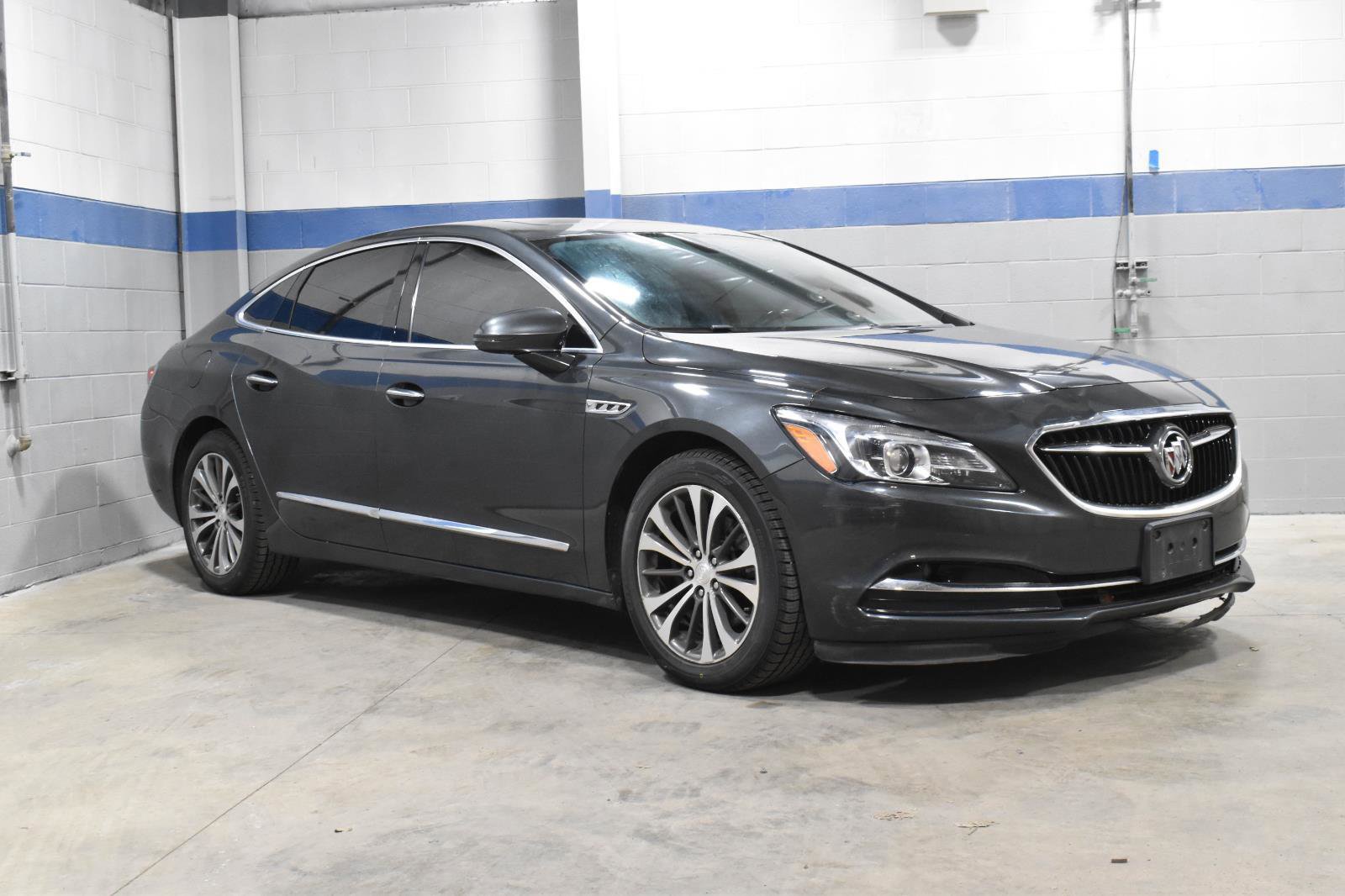 Used 2017 Buick LaCrosse Essence w/ Sun and Shade Package FWD image 29