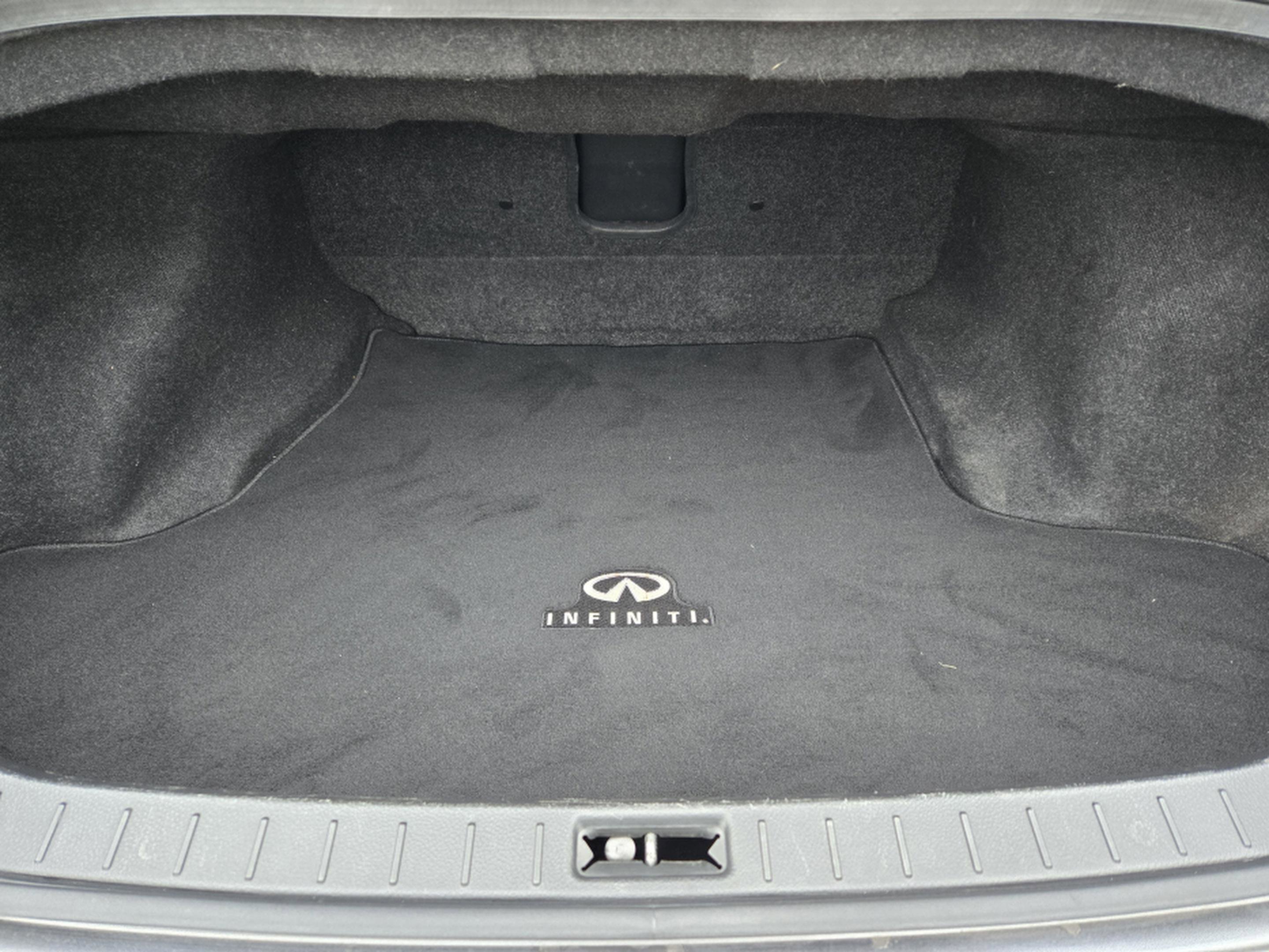Used 2015 INFINITI Q40 w/ Navigation Package RWD image 30
