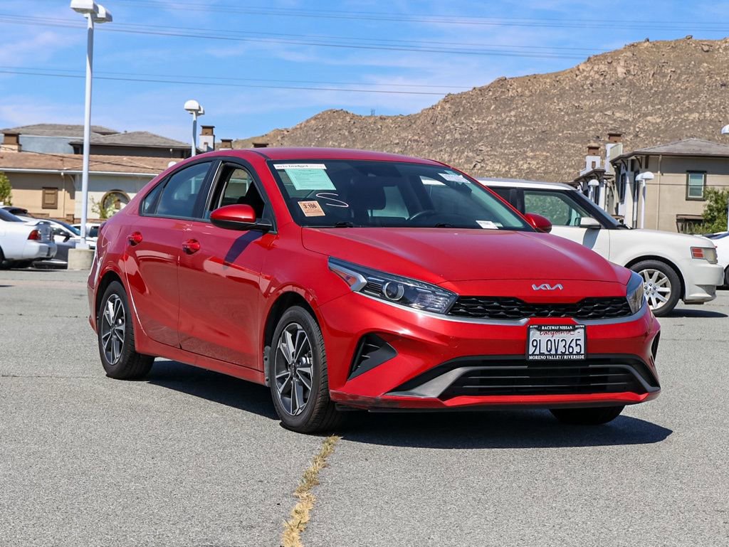 Used 2024 Kia Forte LXS image 2