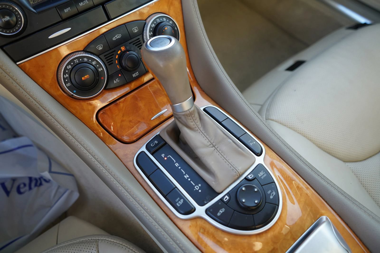 Used 2008 Mercedes-Benz SL 550 image 12