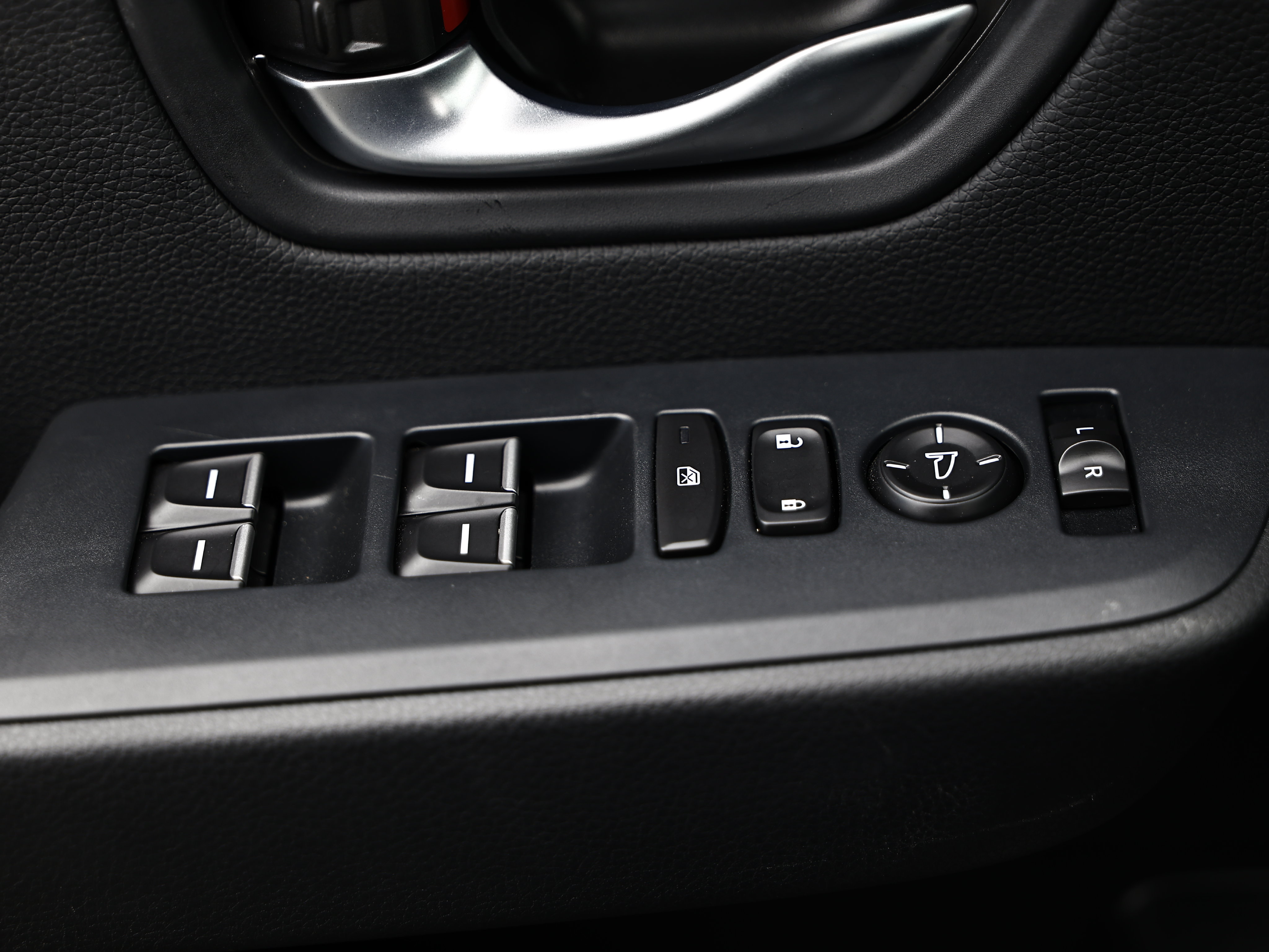 Used 2026 Honda Pilot Sport image 17