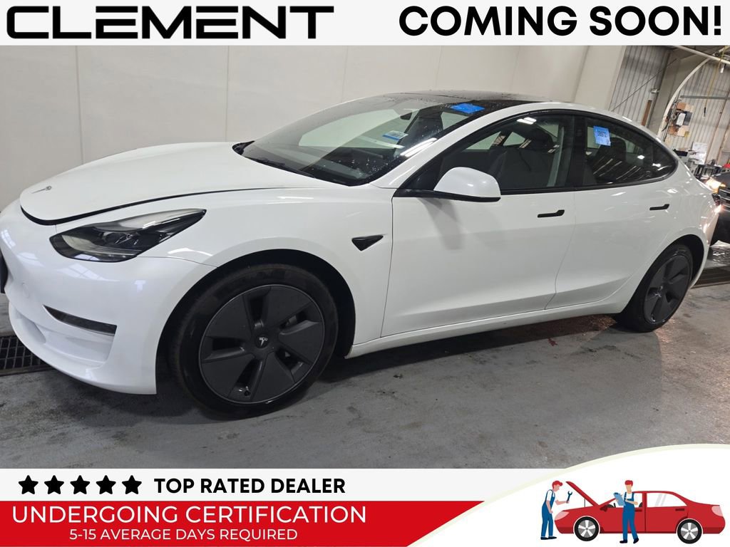 Used 2023 Tesla Model 3 Standard Range image 1