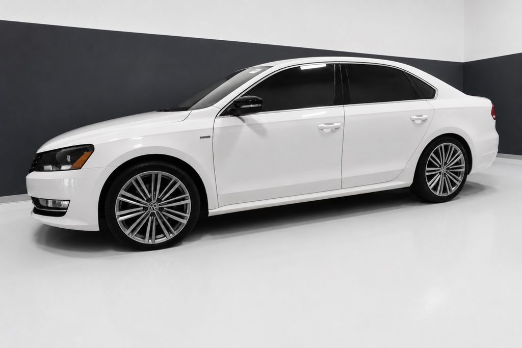 Used 2015 Volkswagen Passat 1.8T Sport FWD image 2