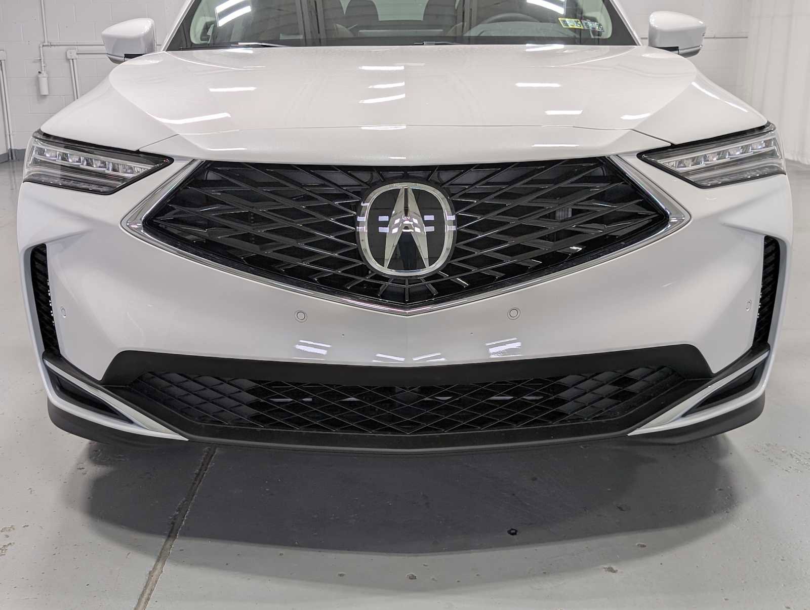 Certified 2025 Acura MDX SH-AWD w/ Technology Package image 2