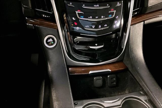 Used 2018 Cadillac Escalade Luxury image 17