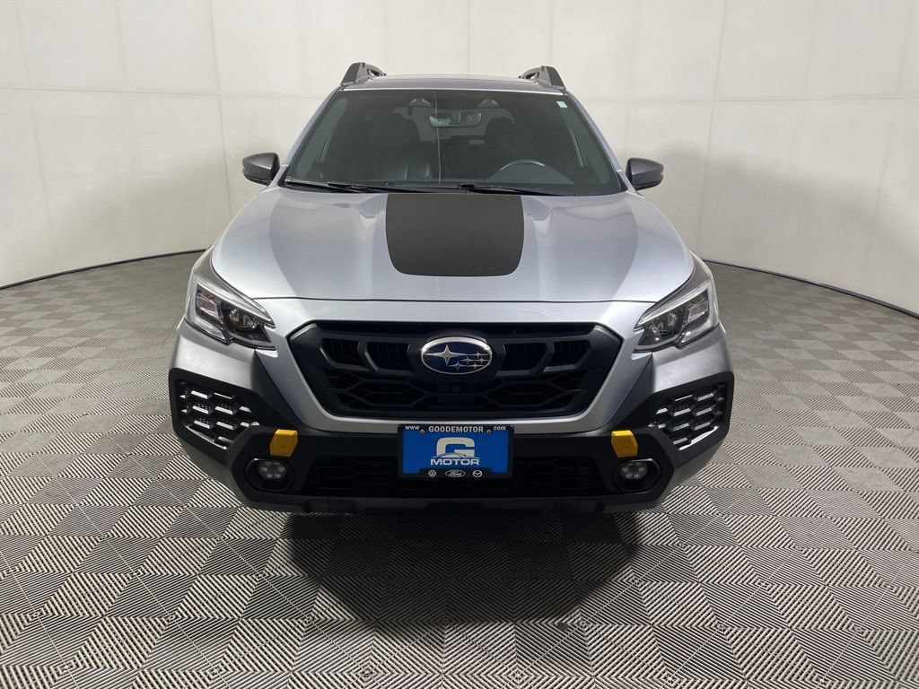 Used 2025 Subaru Outback Wilderness AWD/4WD image 3