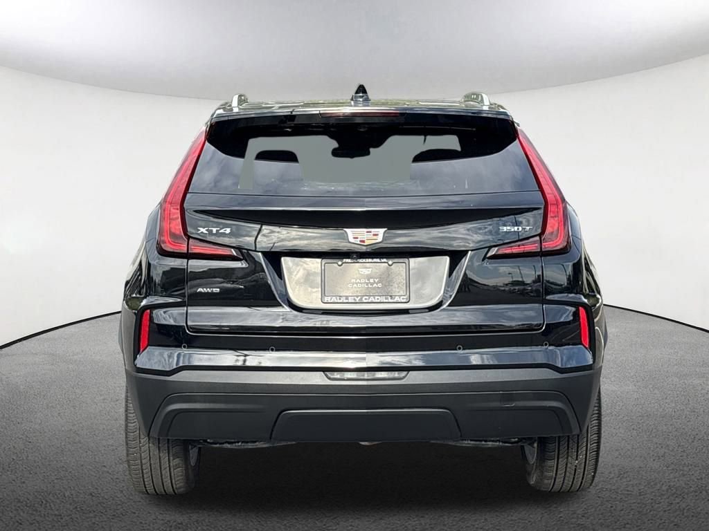 Certified 2024 Cadillac XT4 Luxury w/ Cold Weather Package image 4