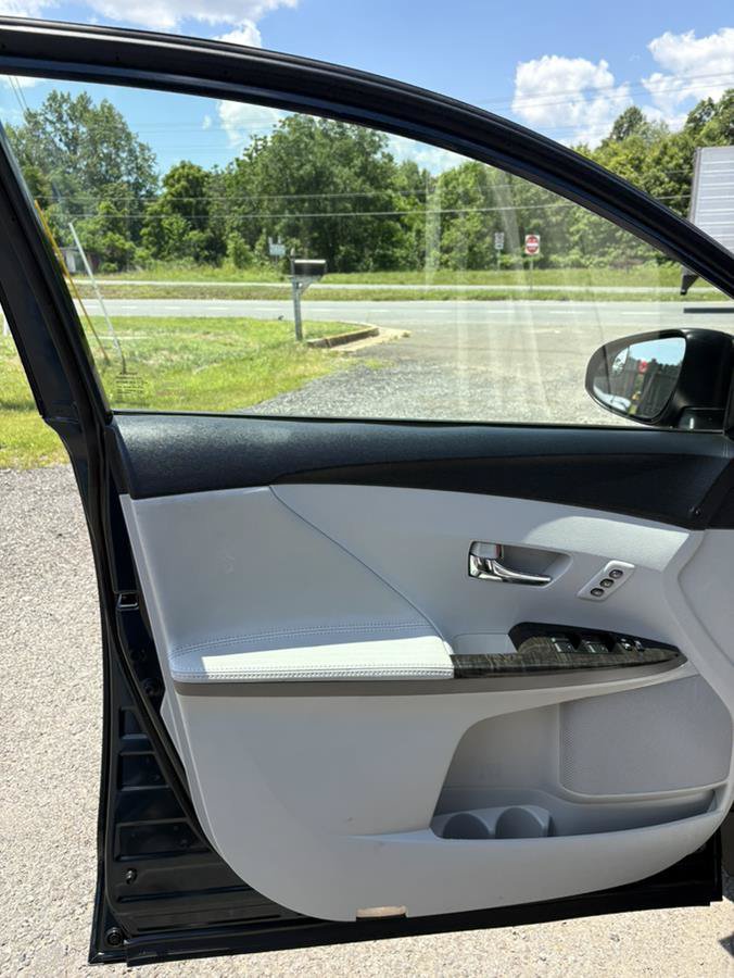 Used 2013 Toyota Venza XLE AWD/4WD image 10