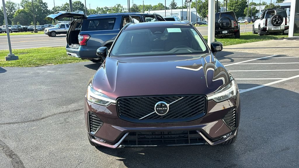 New 2026 Volvo XC60 B5 Plus w/ Climate Package AWD/4WD image 5
