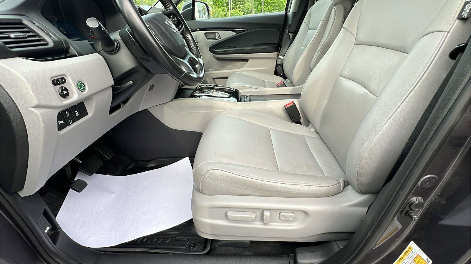 Used 2020 Honda Pilot Touring image 25