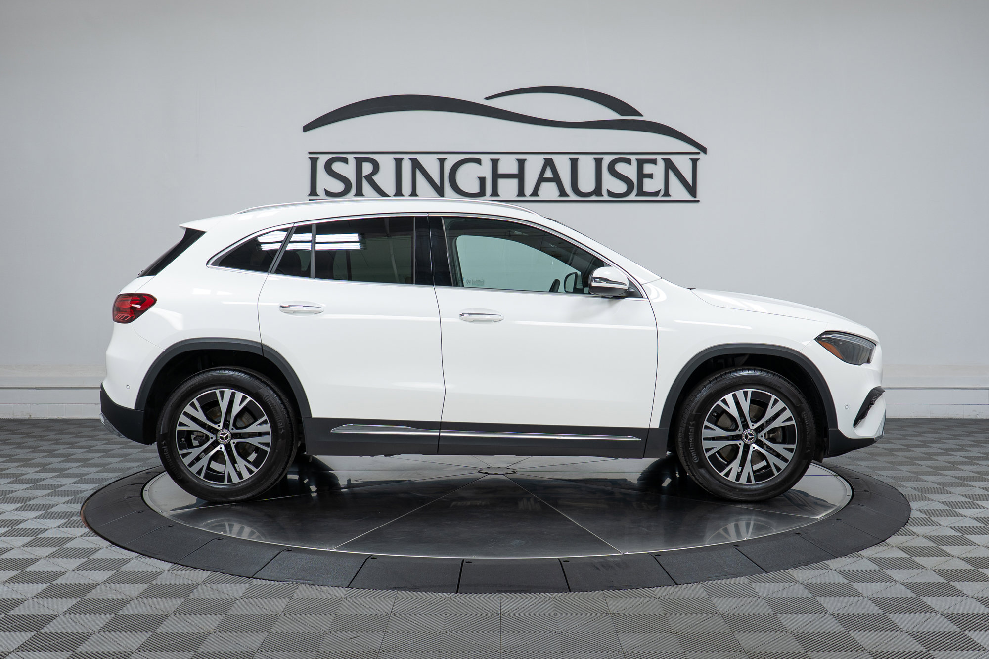 Used 2025 Mercedes-Benz GLA 250 4MATIC image 4