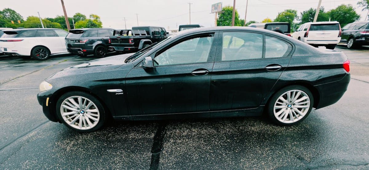 Used 2012 BMW 550i xDrive Sedan AWD/4WD image 6