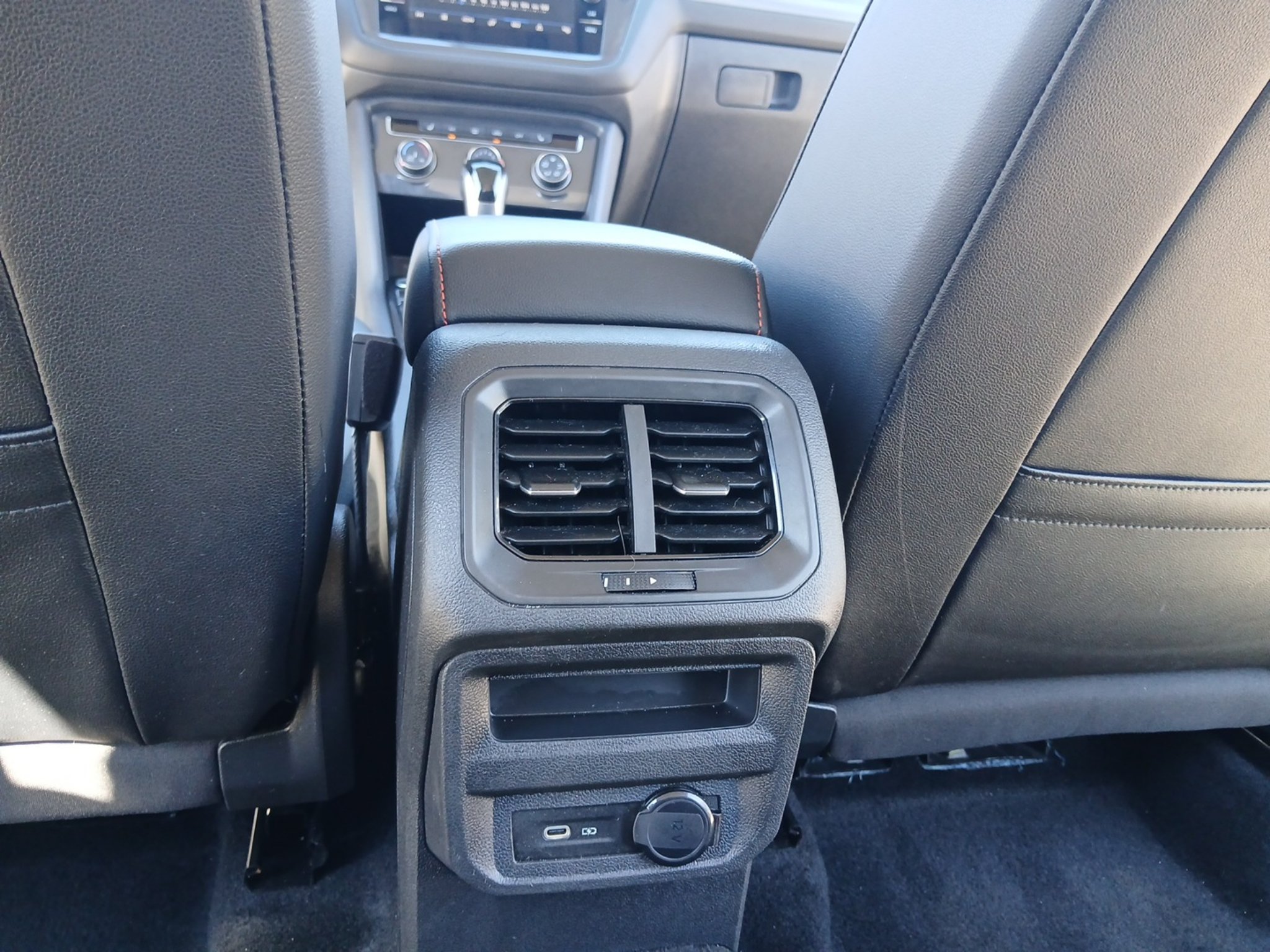 Used 2024 Volkswagen Tiguan Wolfsburg Edition AWD/4WD image 22
