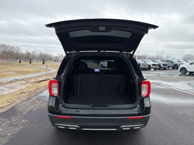 Certified 2020 Ford Explorer XLT w/ Equipment Group 202A image 10