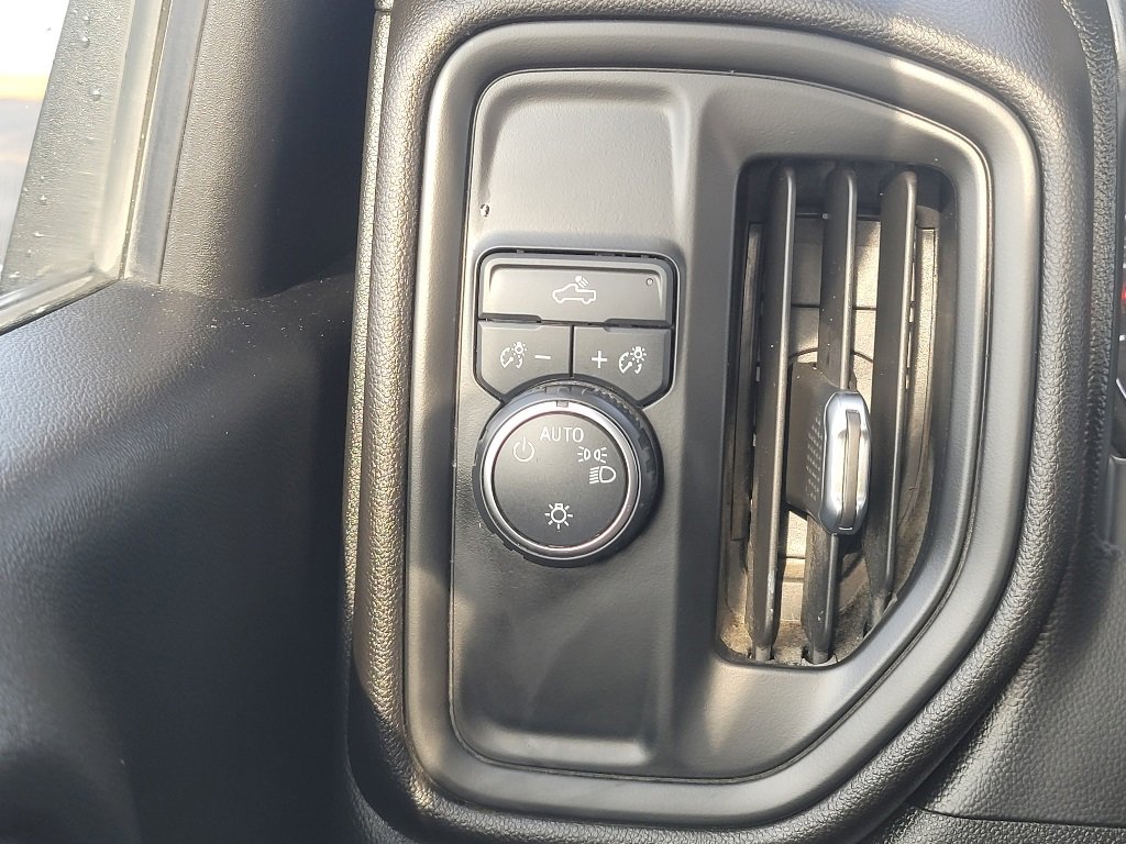 Used 2021 Chevrolet Silverado 2500 W/T image 23