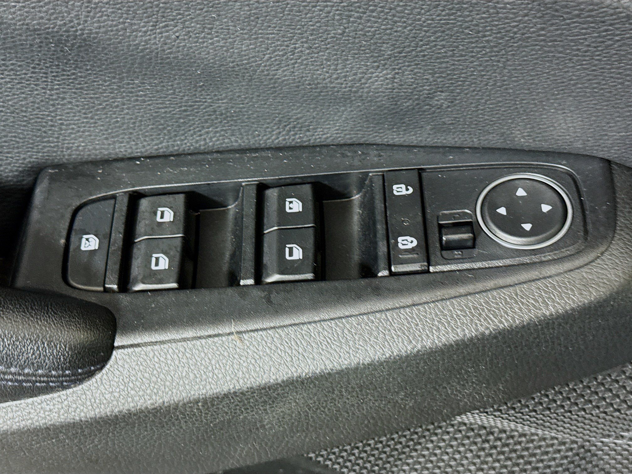 Used 2021 Kia Seltos S FWD image 23