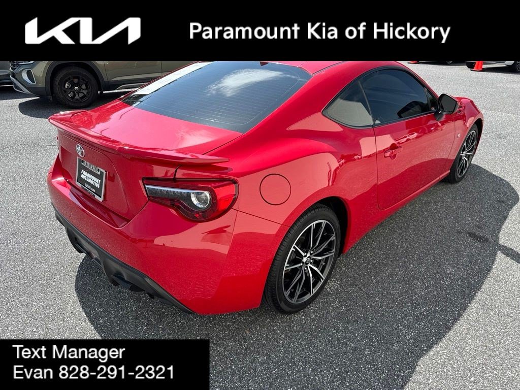 Used 2017 Toyota 86 RWD image 6