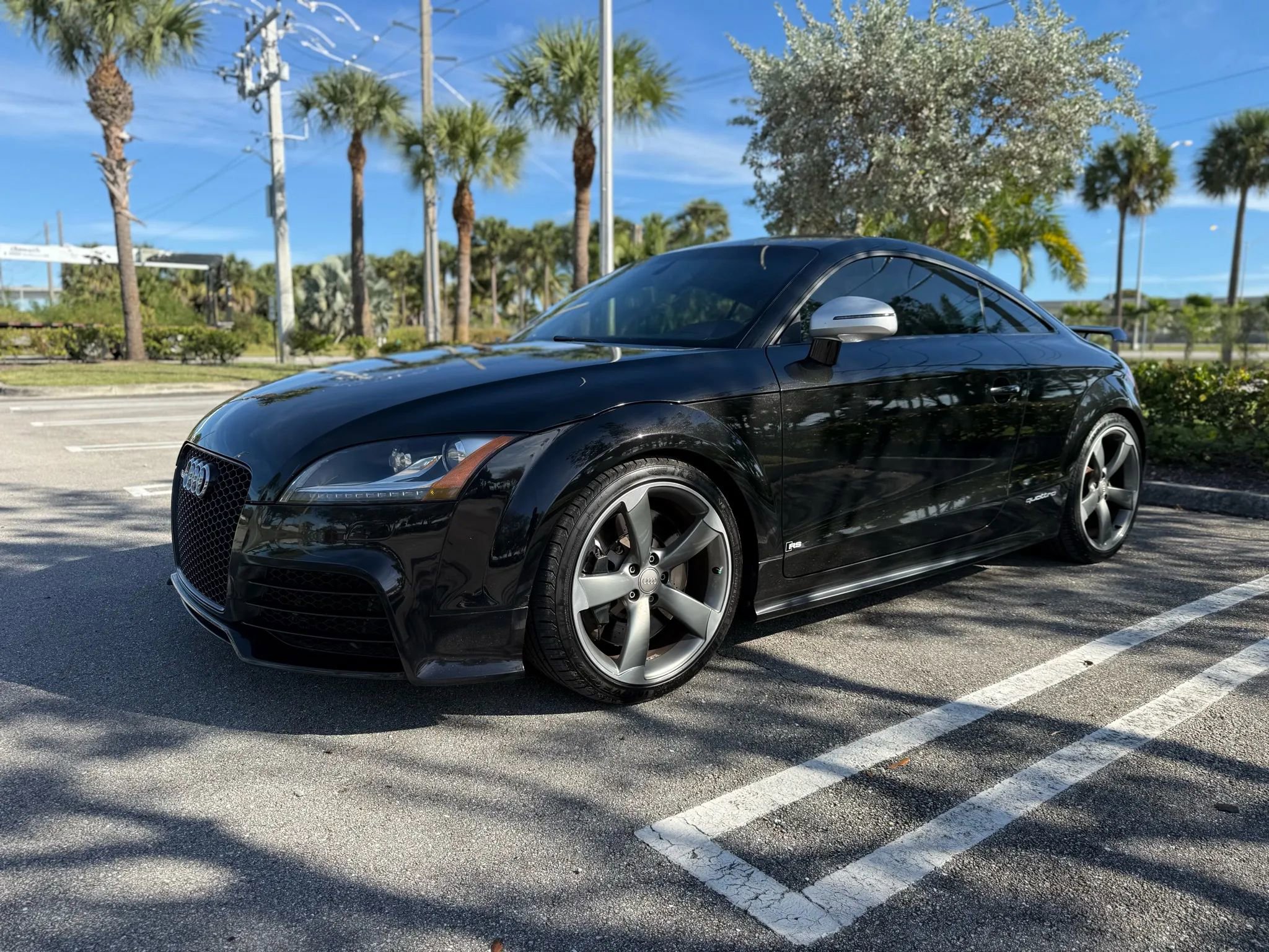 Used 2012 Audi TT RS w/ Tech Pkg image 3