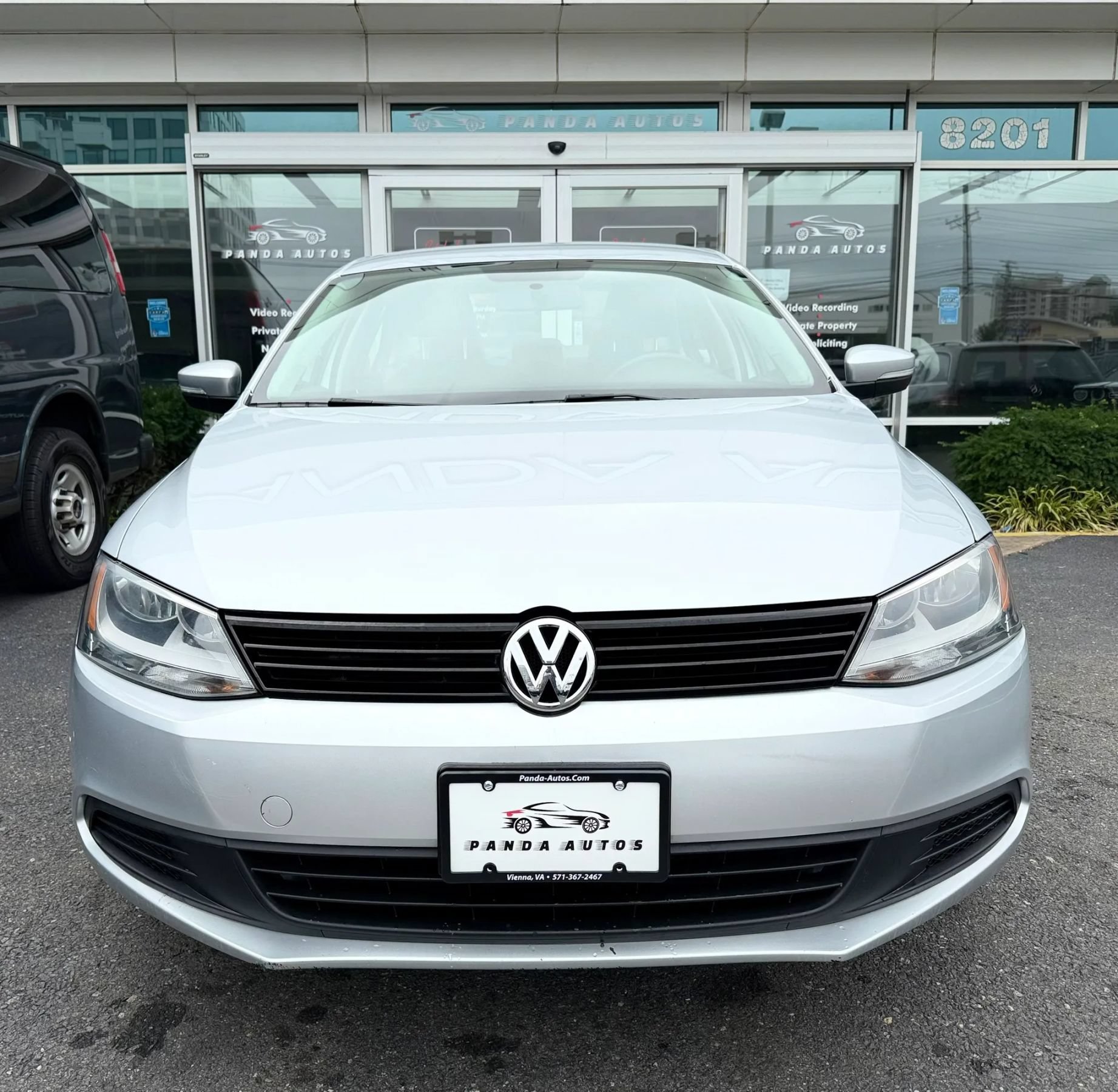 Used 2014 Volkswagen Jetta SE FWD image 2