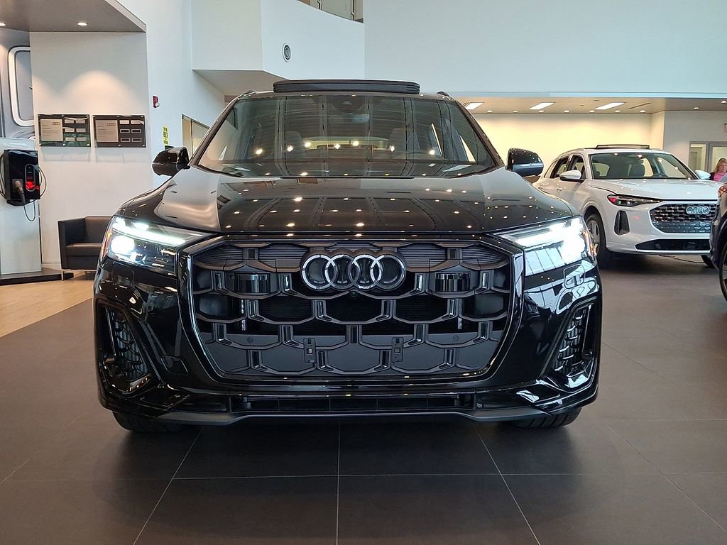 New 2026 Audi SQ7 Premium Plus AWD/4WD image 4