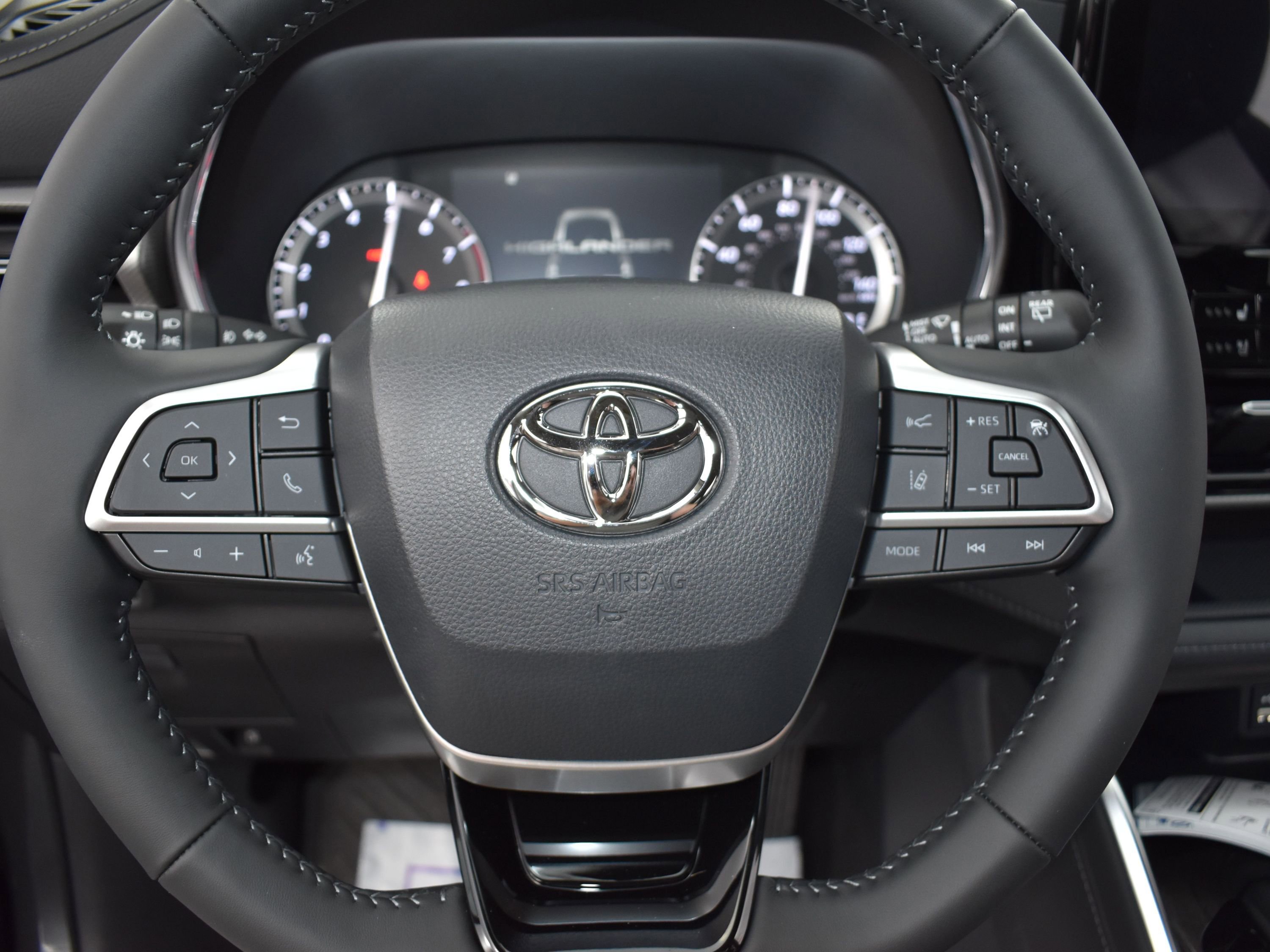 Used 2022 Toyota Highlander Platinum image 18
