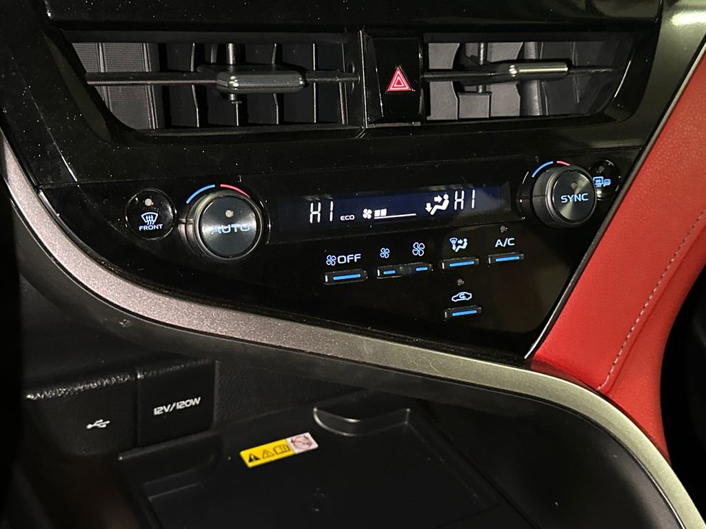Used 2024 Toyota Camry XSE w/ Navigation Package image 27