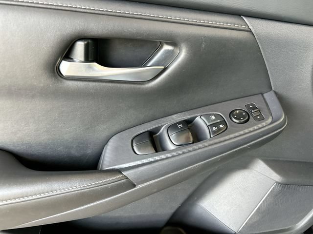 Used 2024 Nissan Sentra SV FWD image 21