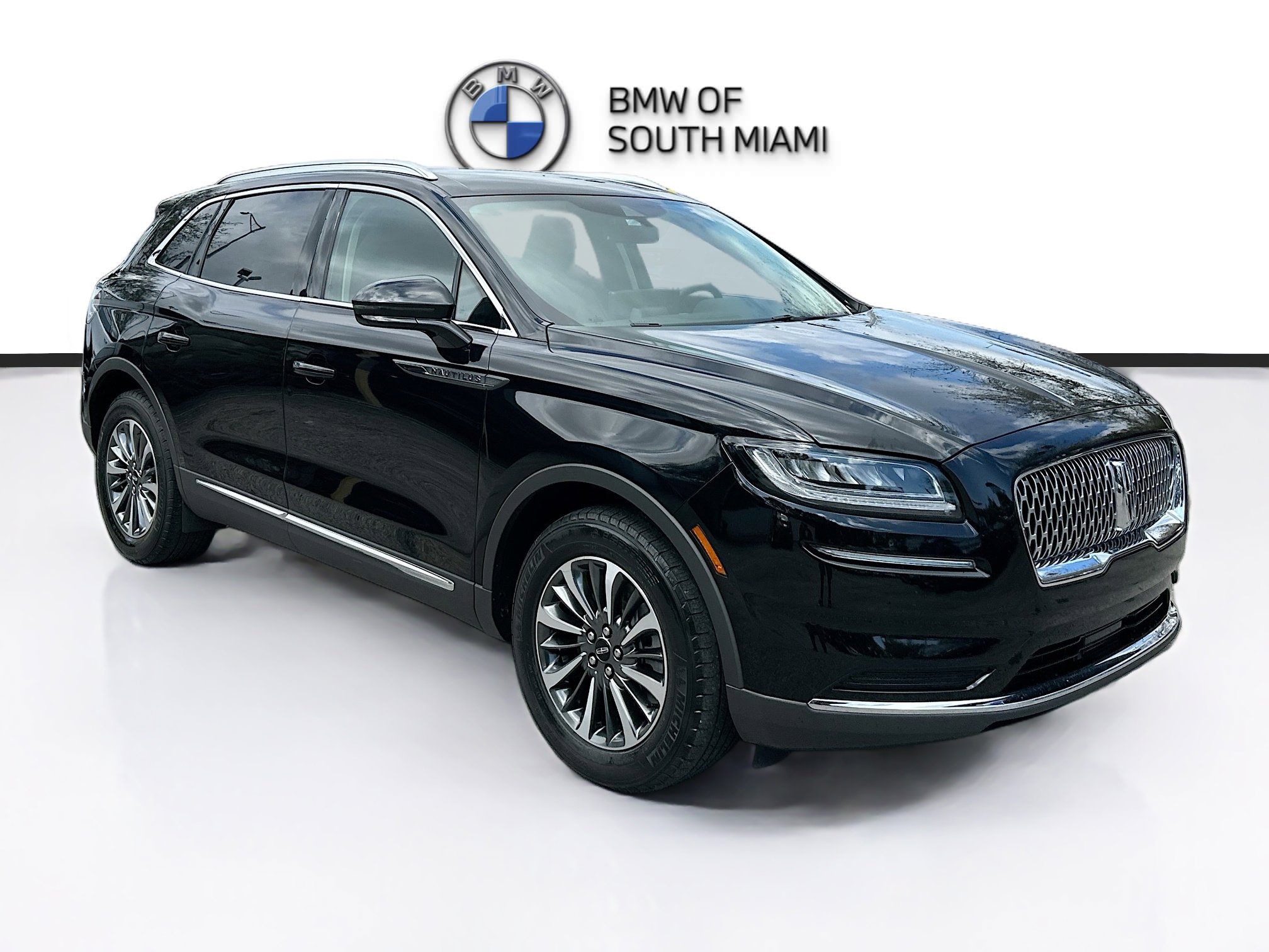 Used 2022 Lincoln Nautilus FWD w/ Premium Package image 1