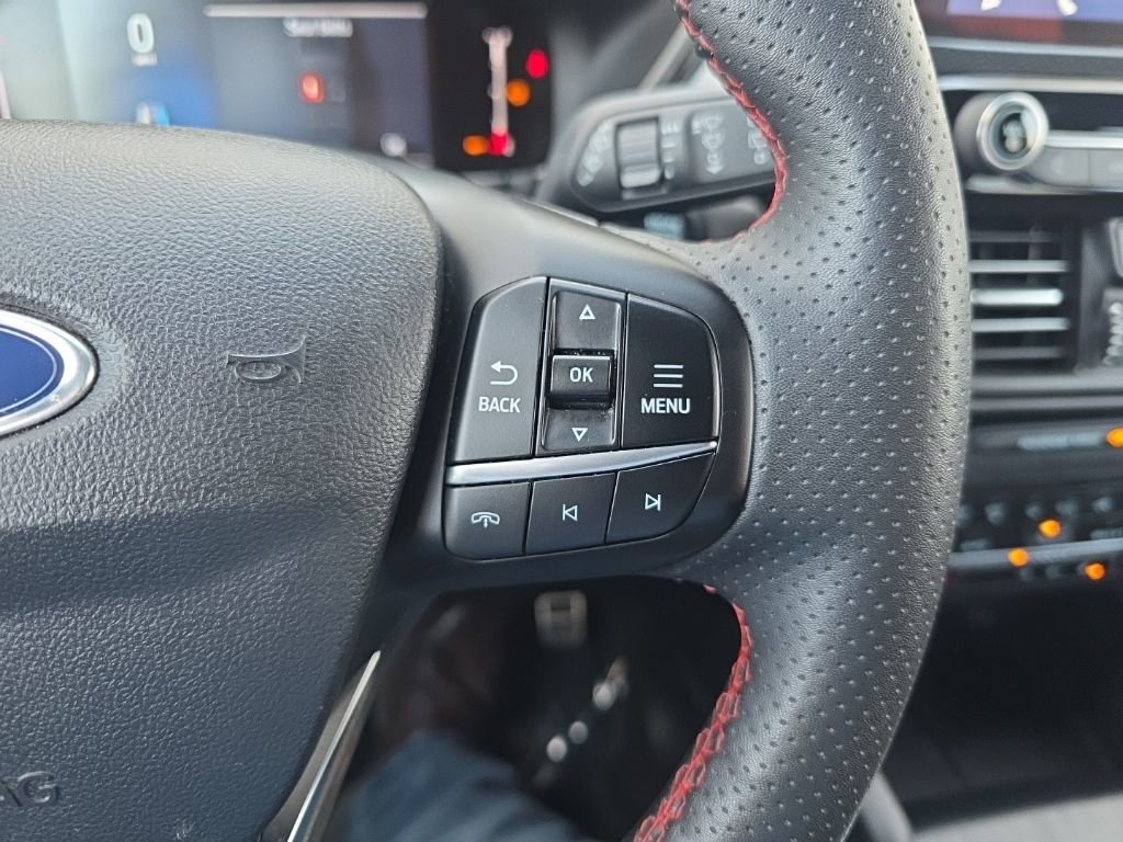 Used 2024 Ford Escape ST-Line image 12