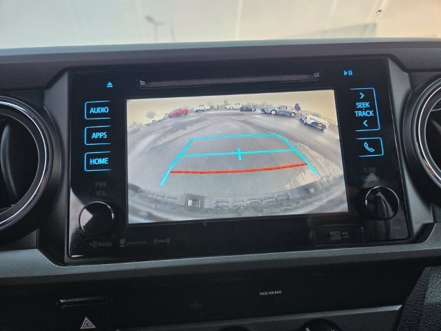 Certified 2019 Toyota Tacoma TRD Off-Road w/ Technology Package AWD/4WD image 14