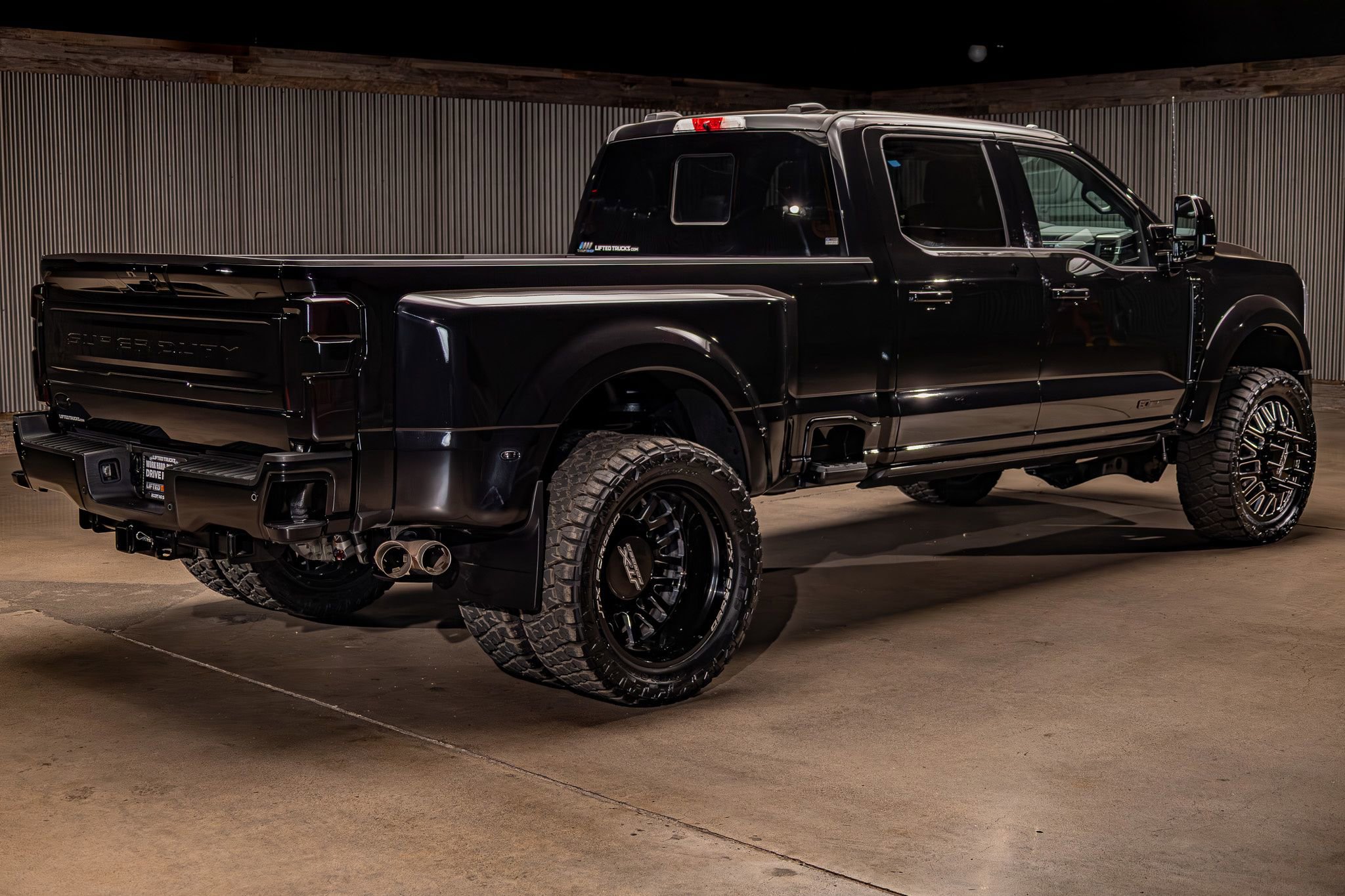 Used 2025 Ford F450 Platinum w/ FX4 Off-Road Package AWD/4WD image 10