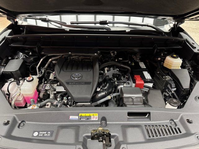 Used 2023 Toyota Highlander Platinum image 28