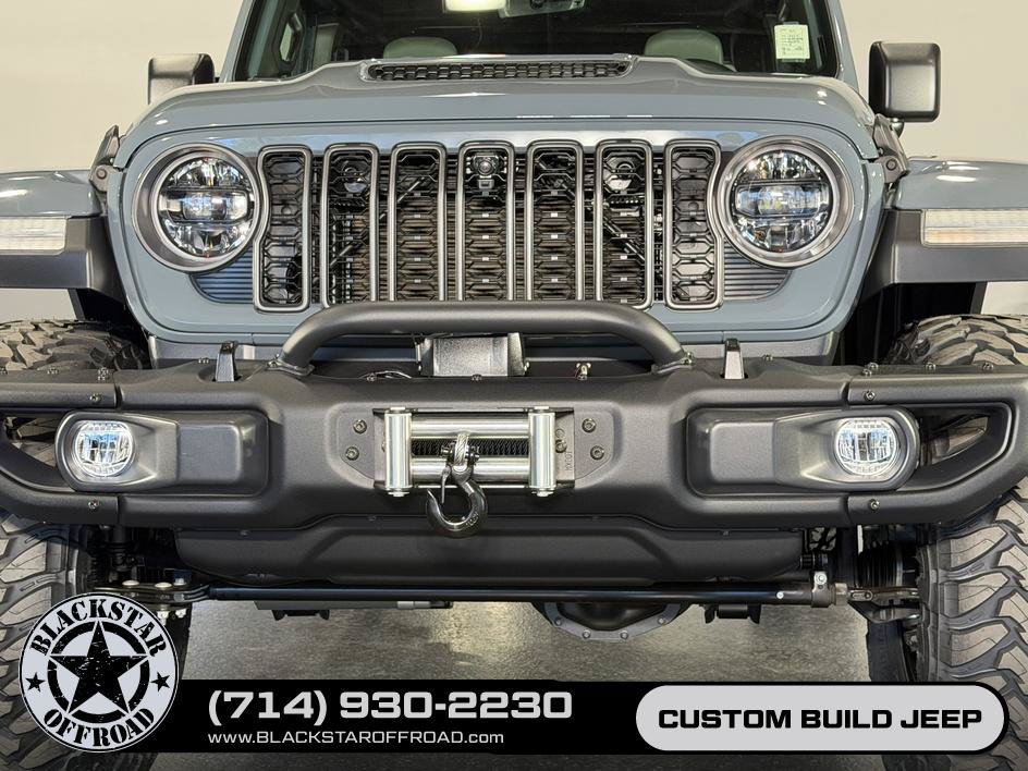Used 2025 Jeep Gladiator Mojave AWD/4WD image 4