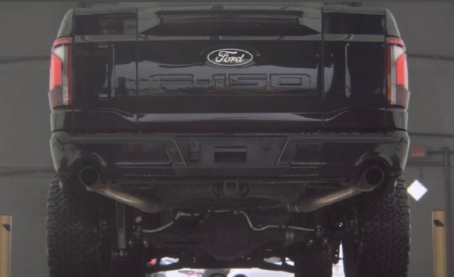 Used 2025 Ford F150 Lariat w/ Equipment Group 502A High AWD/4WD image 6