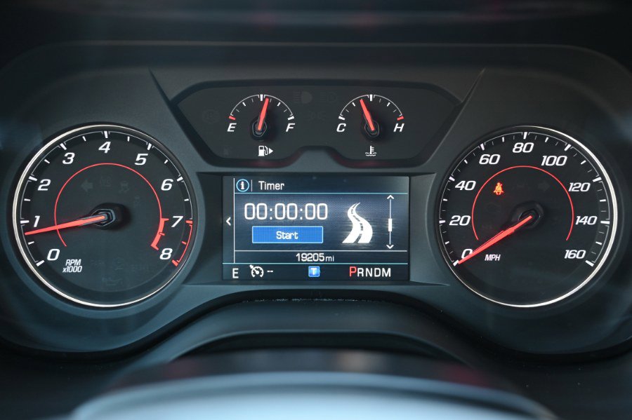 Used 2022 Chevrolet Camaro LT w/ Technology Package image 18